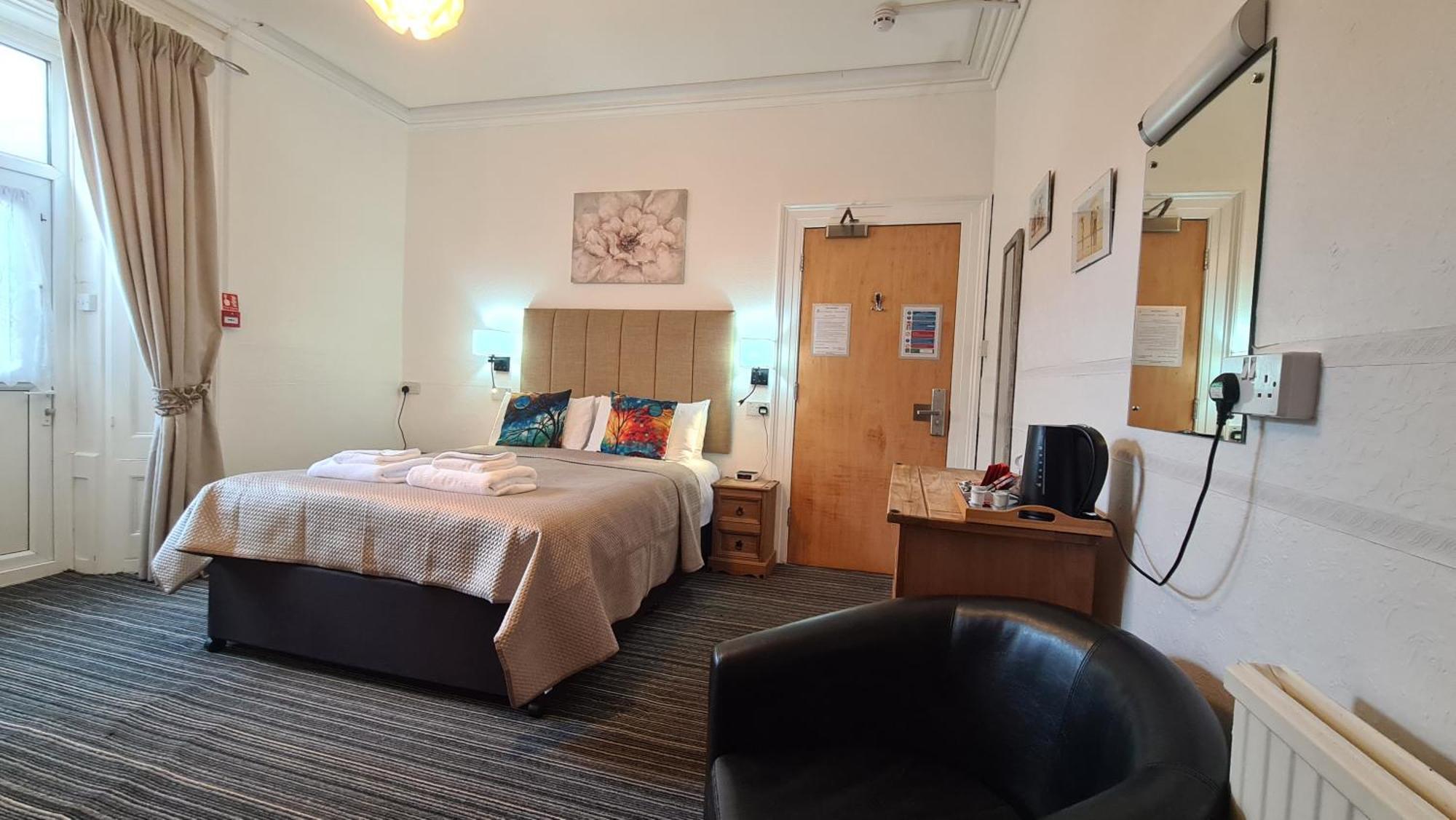The Torland - Paignton Seafront - Free Parking, All Rooms En-Suite Εξωτερικό φωτογραφία